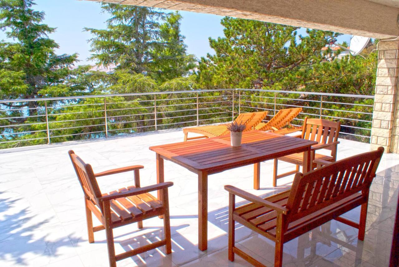 Apartmani Ribarica**** Karlobag Exterior foto