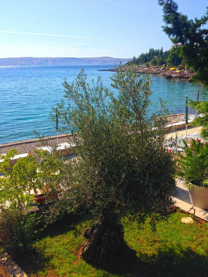 Apartmani Ribarica**** Karlobag Exterior foto