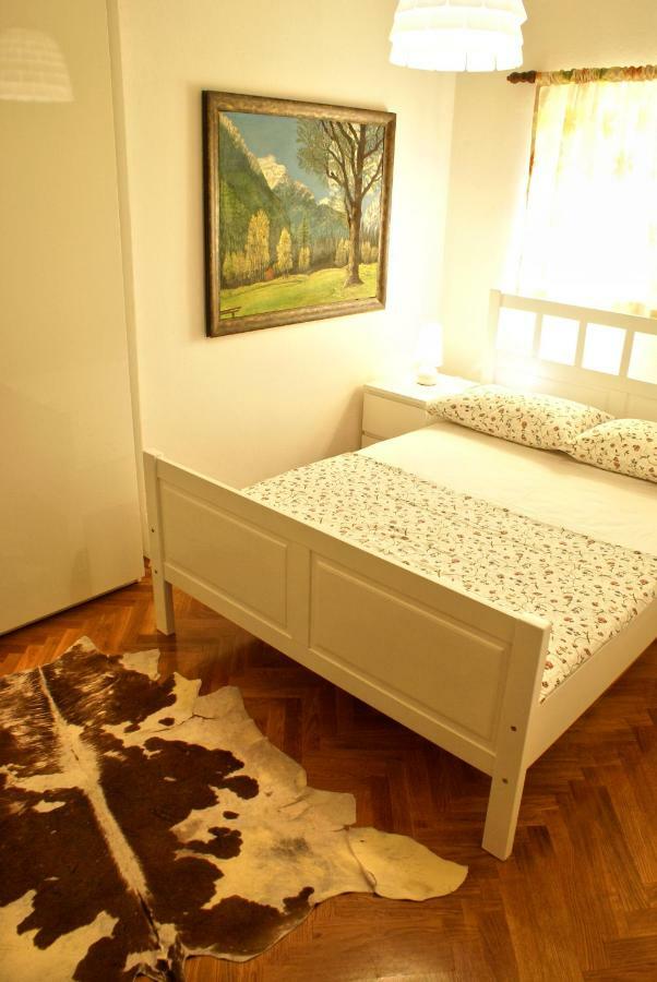 Apartmani Ribarica**** Karlobag Exterior foto
